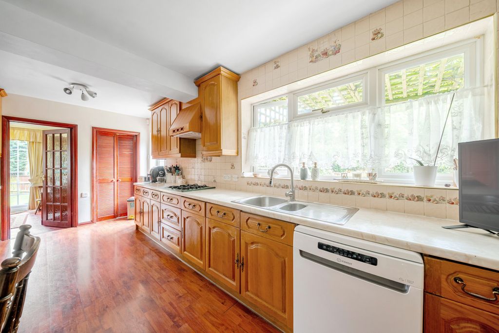 Property photo 3 of 19 1297815-9-6838d44...