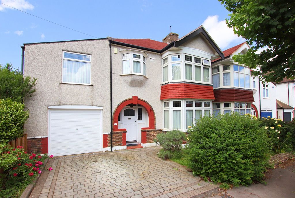 Property photo 1 of 17