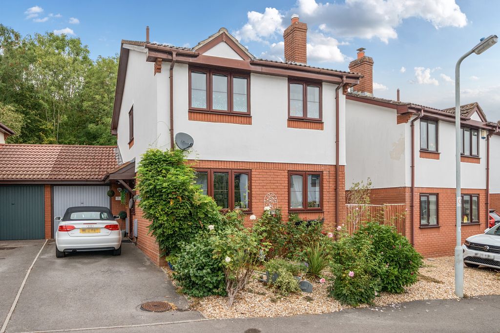 Property photo 1 of 23 1-6Ab2467233d8A-1...