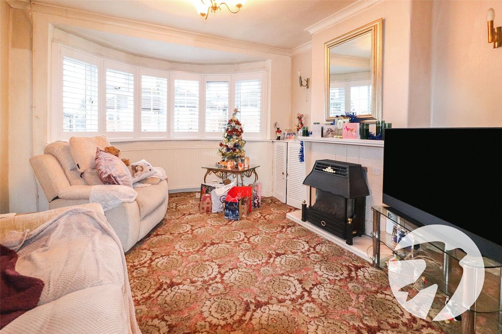 Property photo 2 of 18 Picture No. 10