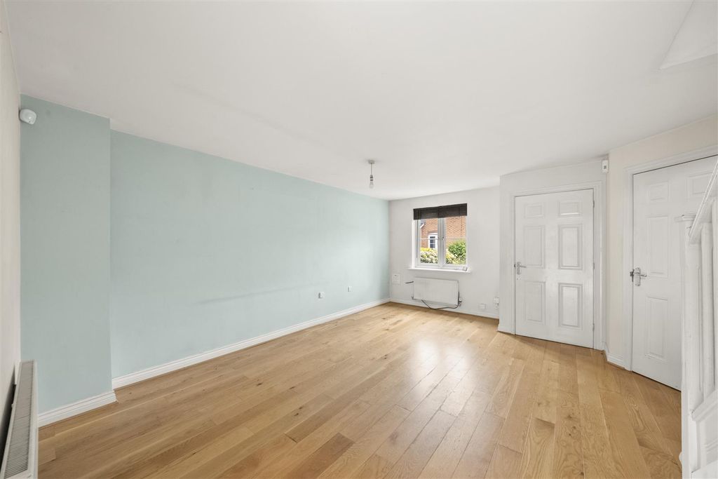 Property photo 2 of 19 Rec 1