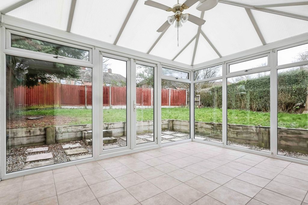 Property photo 3 of 16 Conservatory