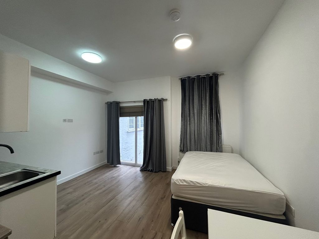 Property photo 2 of 3