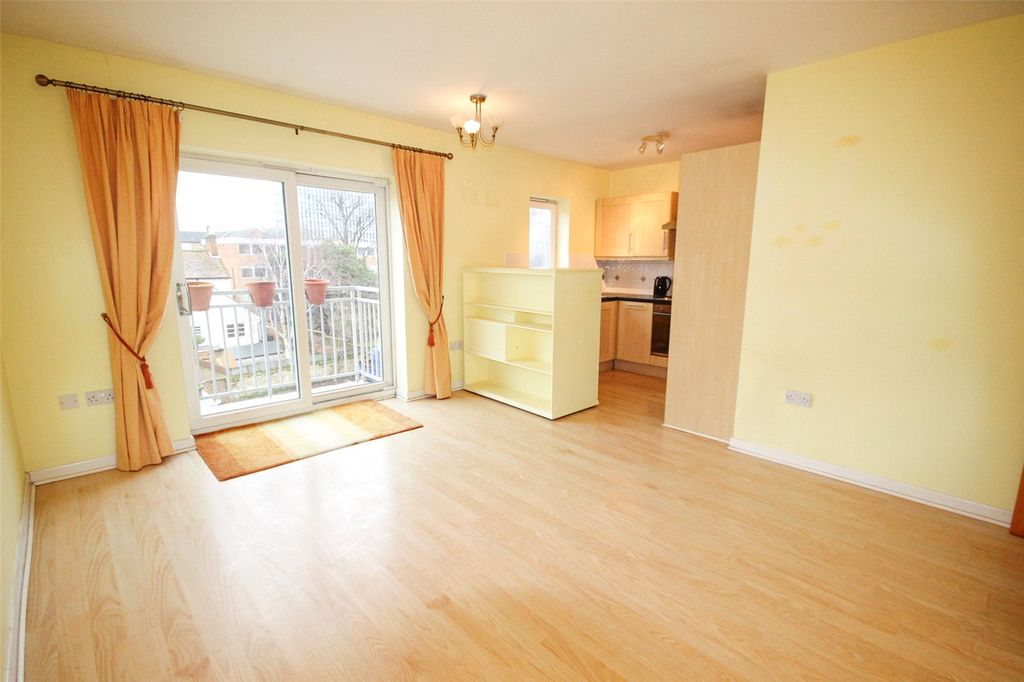 Property photo 2 of 13 Picture No. 12