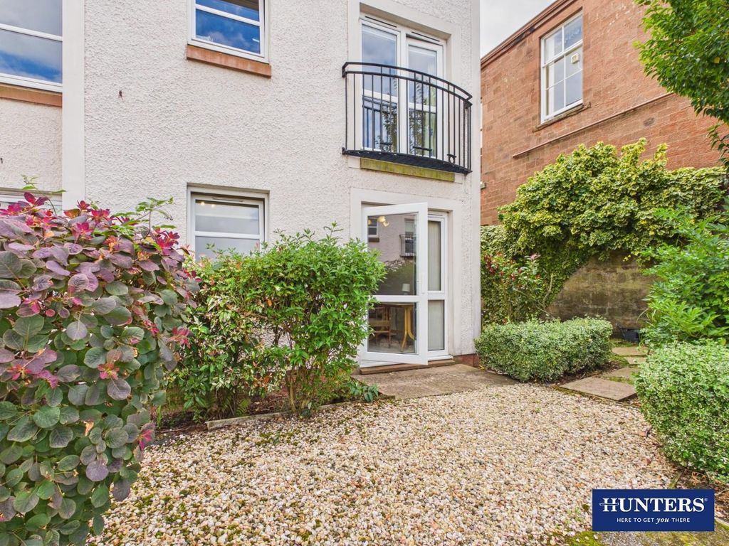 Property photo 2 of 14 7 Murray Court