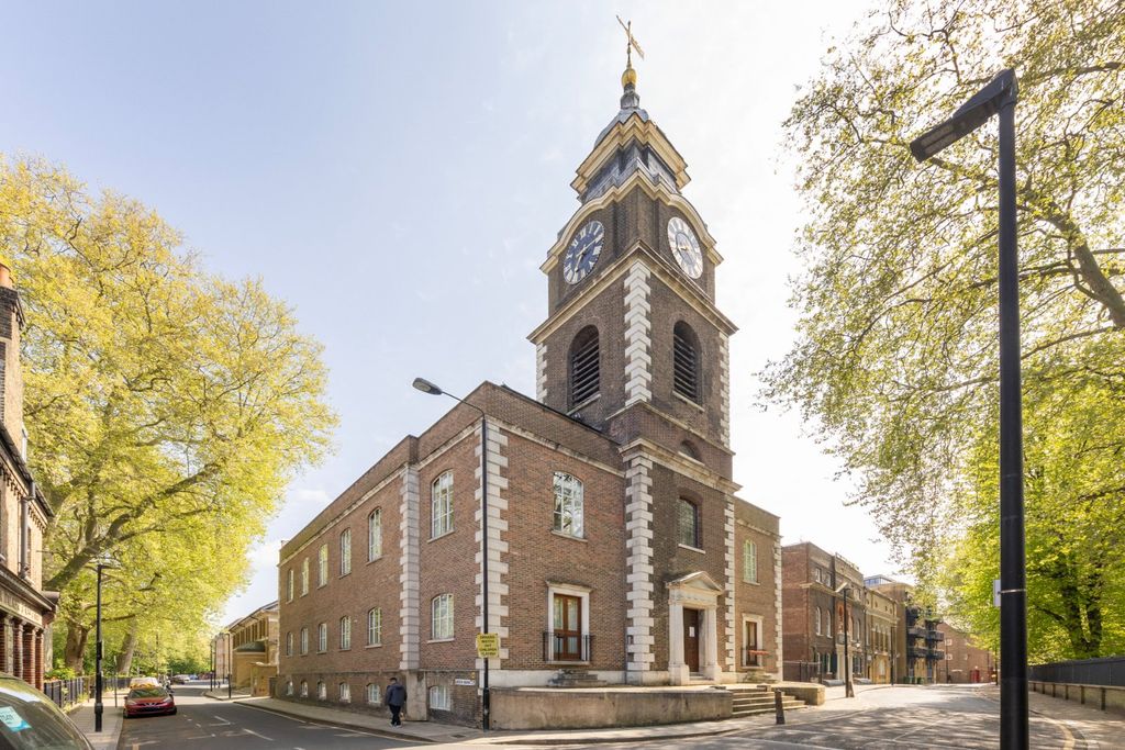 Property photo 2 of 11 Picture No. 12