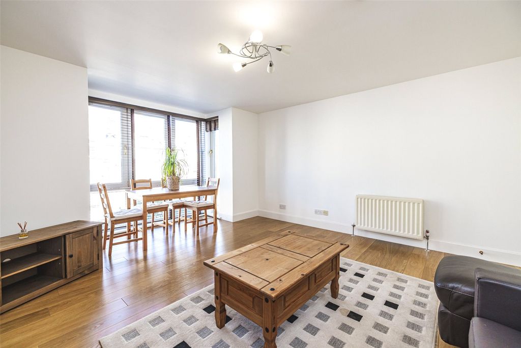 Property photo 3 of 18 Photo 3