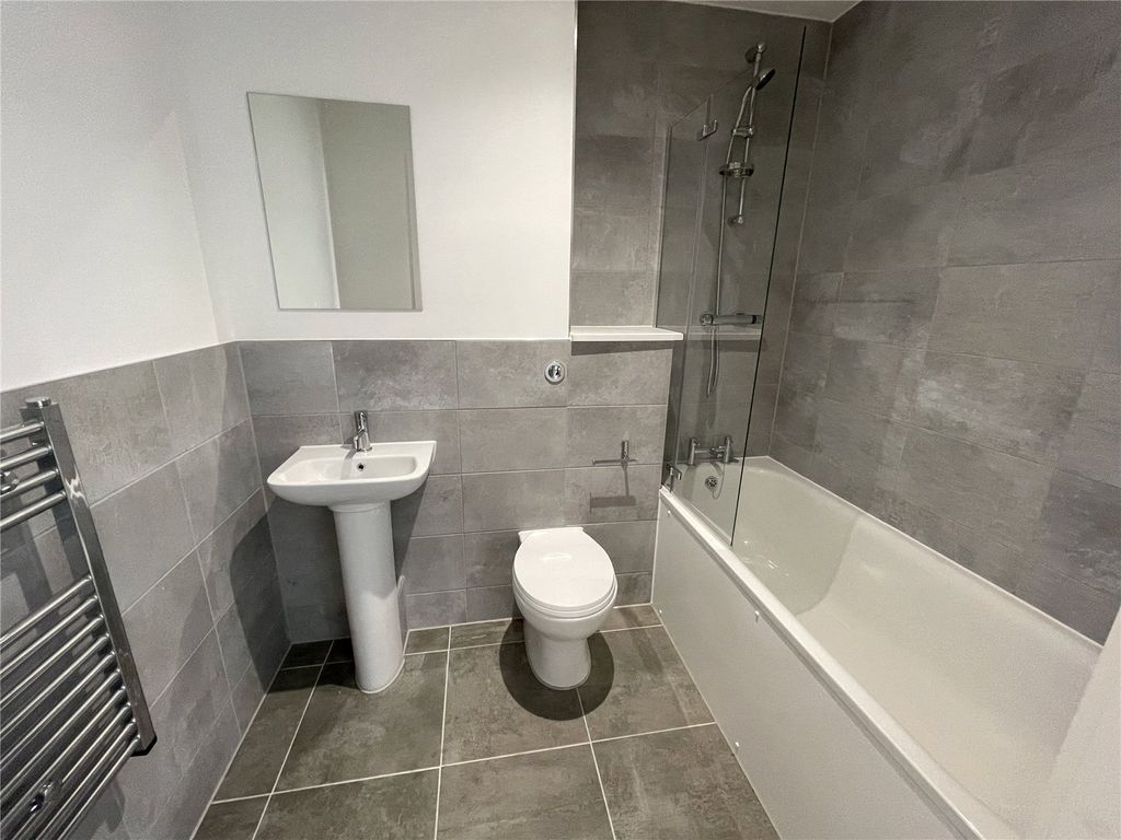 Property photo 3 of 3 Picture No. 04