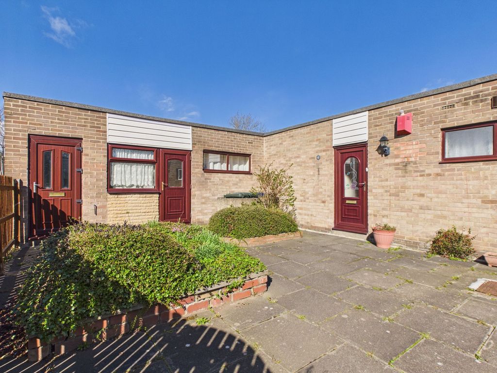 Property photo 1 of 12 External