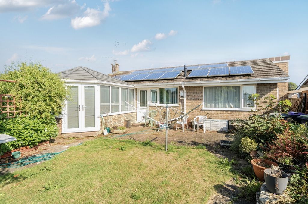 Property photo 2 of 13 1329331-9-6883459Bad0B2