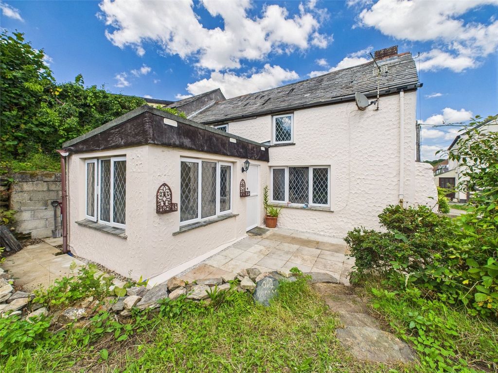 Property photo 2 of 15 Outside