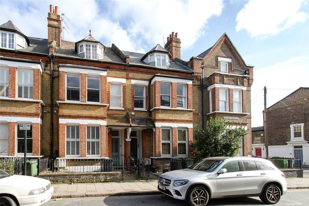 Property photo 2 of 12