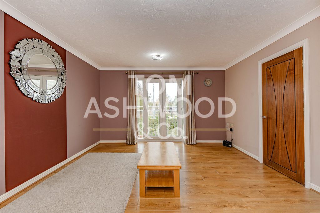 Property photo 2 of 12 Picture No. 15