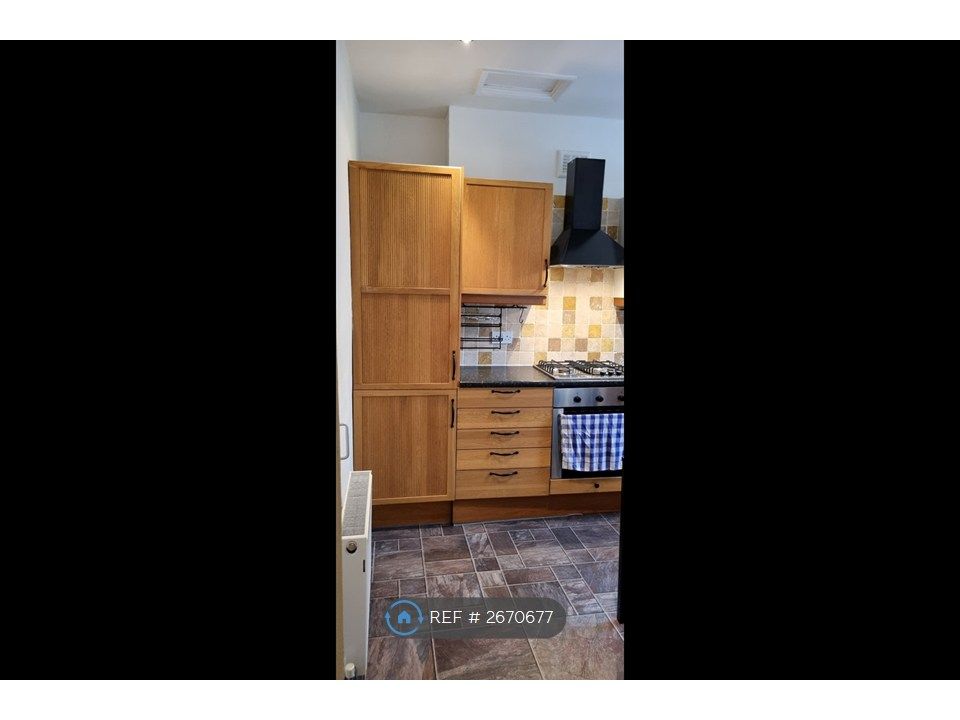 Property photo 2 of 35