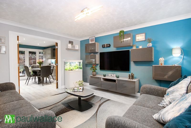 Property photo 2 of 16 Lounge