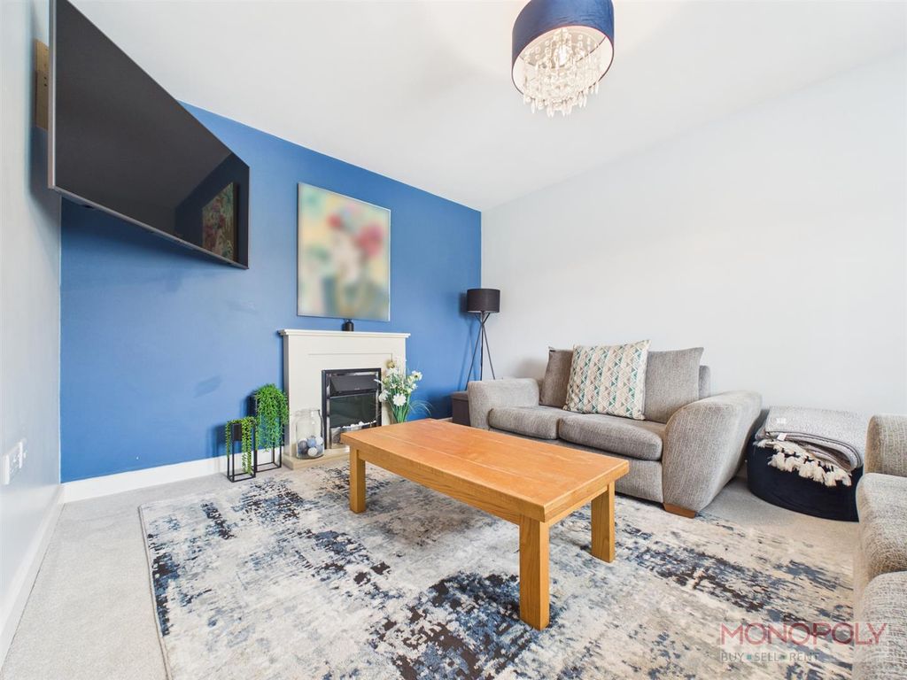 Property photo 3 of 19 Cam01943G0-Pr0666-Still003.Jpg