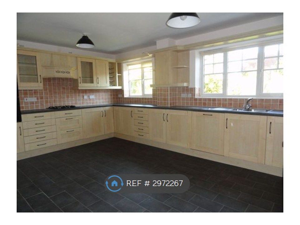 Property photo 3 of 23 Kitchen With Built In Appliances