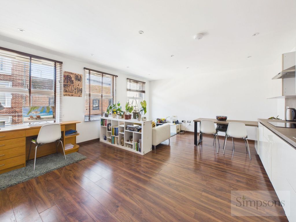Property photo 2 of 10