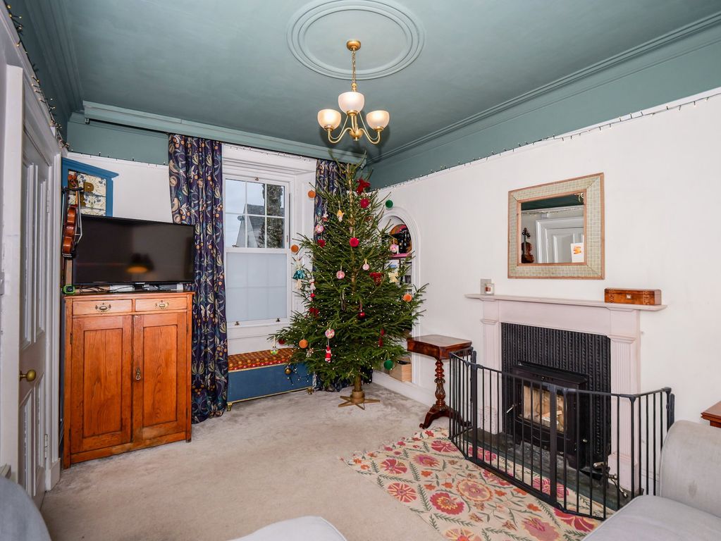 Property photo 3 of 38