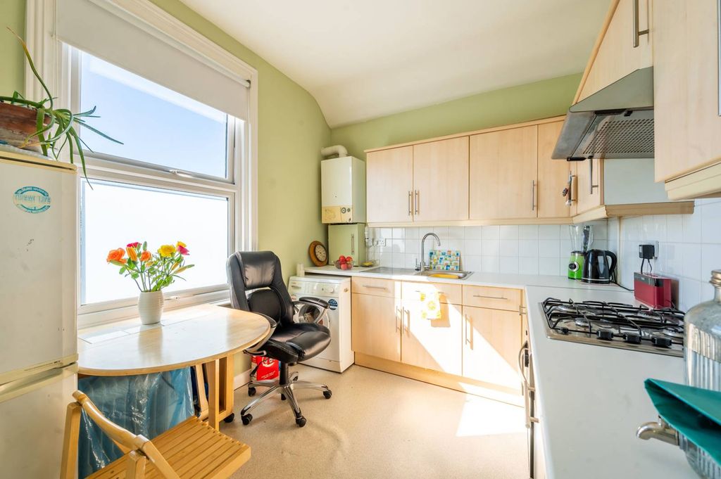 Property photo 1 of 5