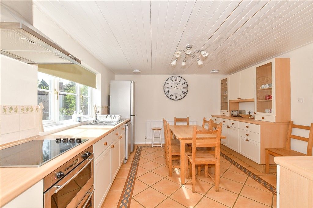 Property photo 3 of 15 Kitchen/Breakfast Room