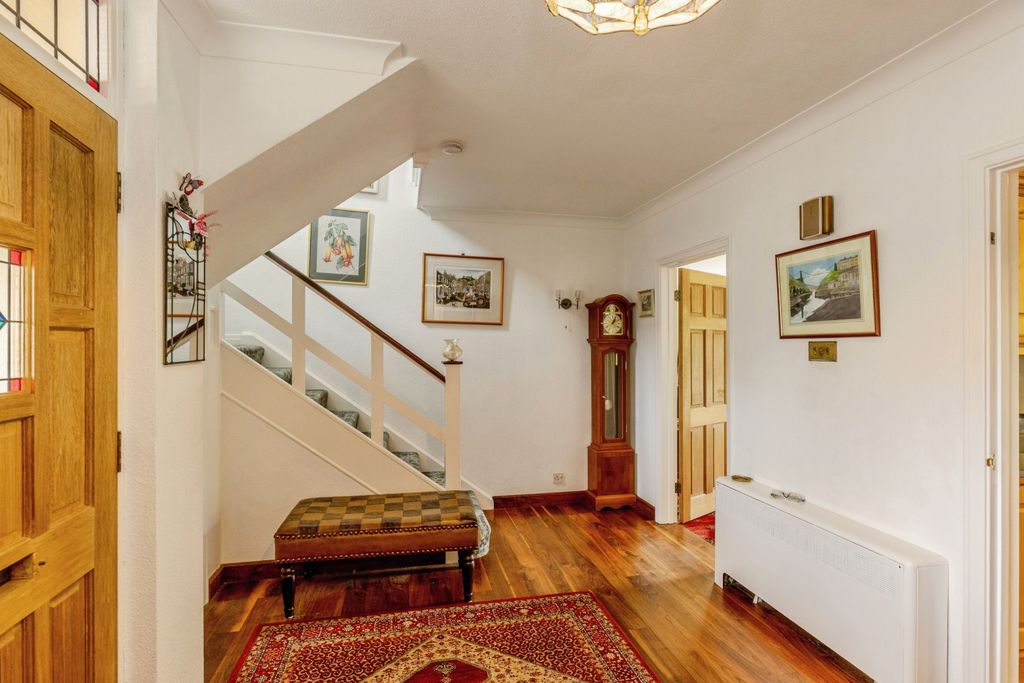 Property photo 3 of 26 1l8A0105