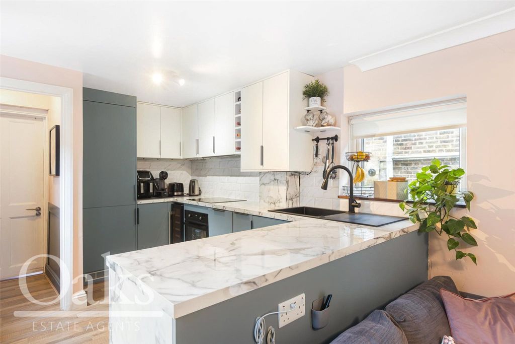 Property photo 3 of 17 Picture No. 09