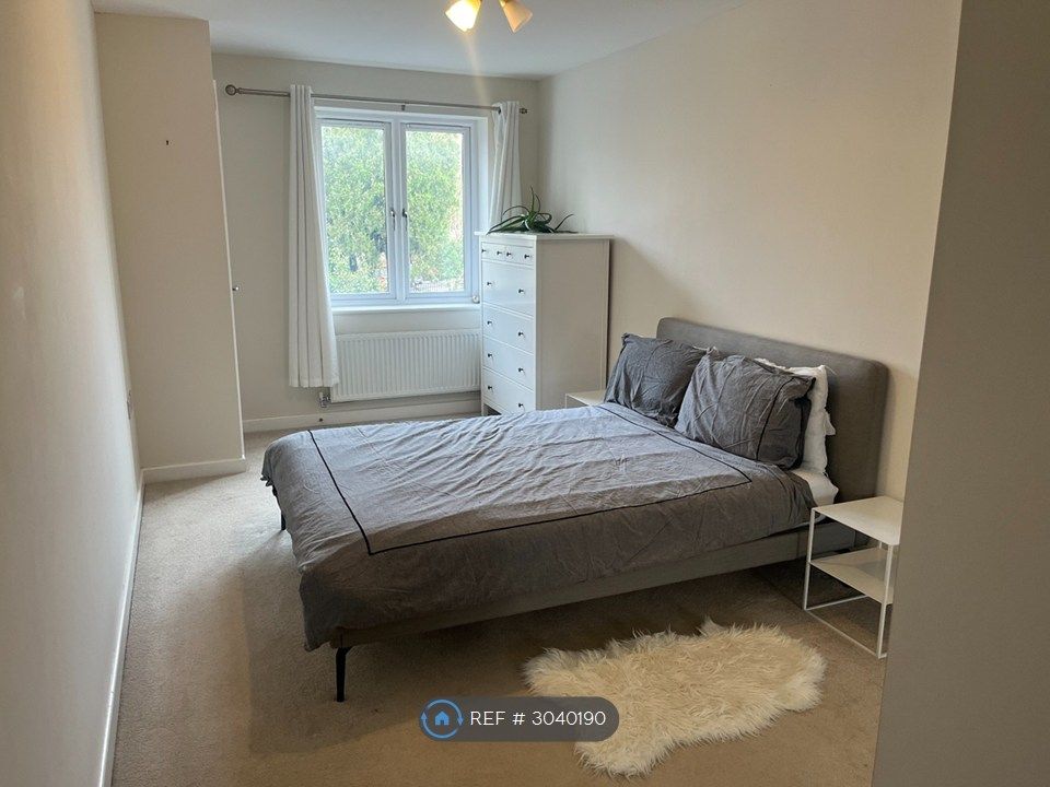 Property photo 2 of 5 Bedroom