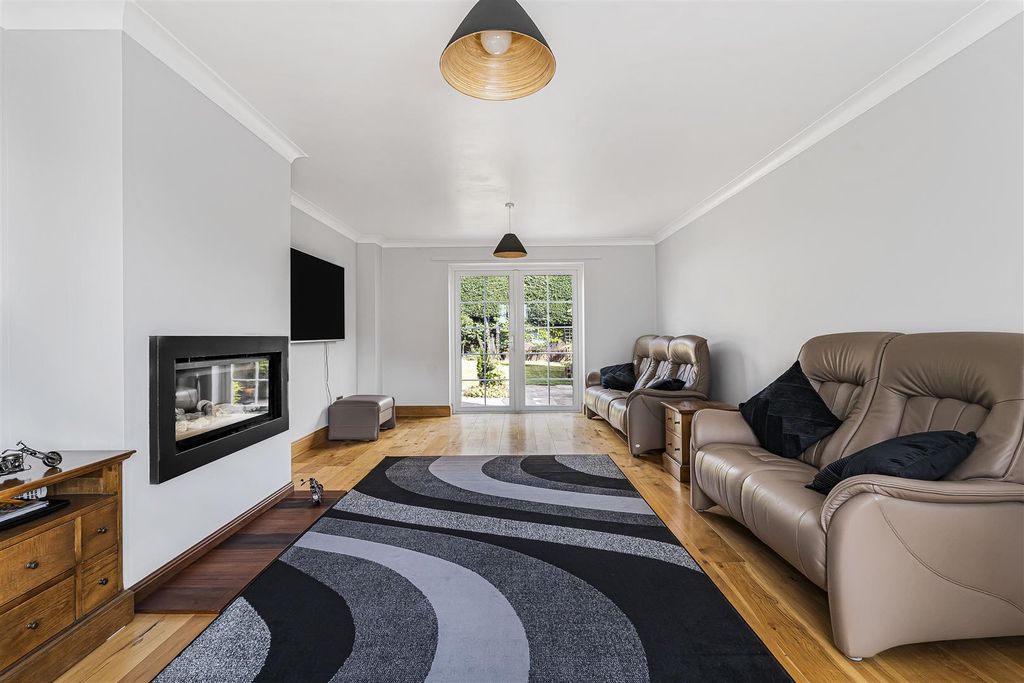 Property photo 3 of 25 9_58154.Jpg