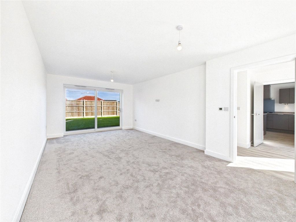 Property photo 2 of 19 Picture No. 02