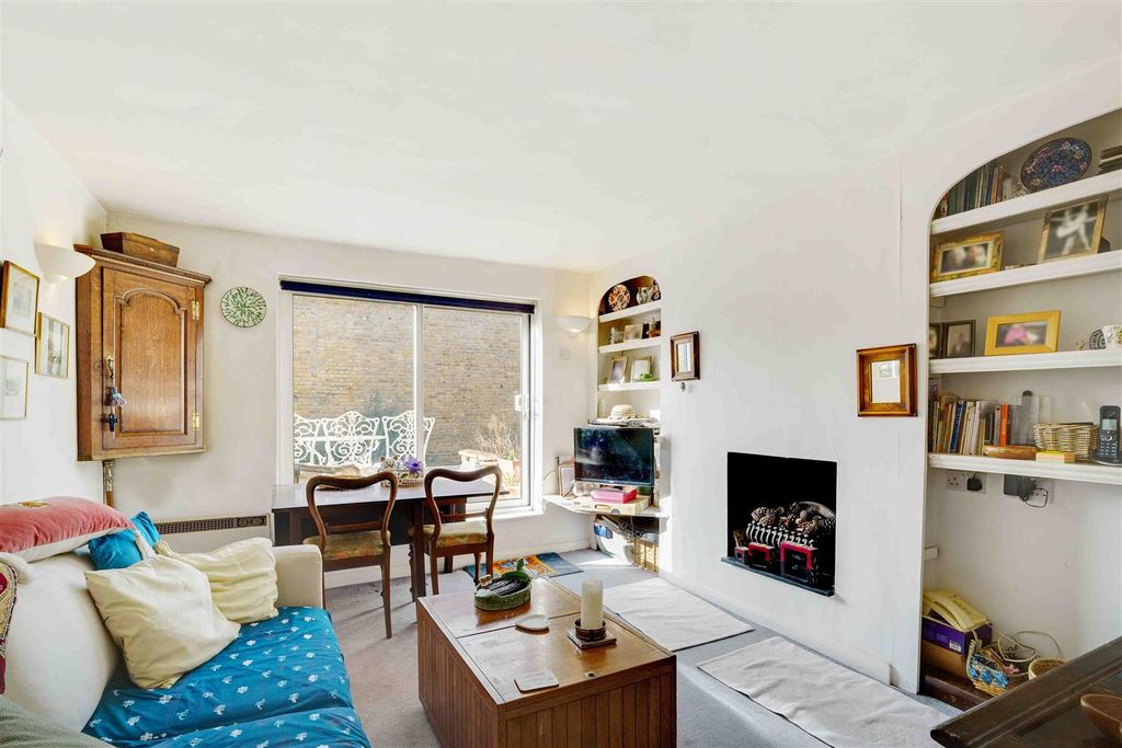 Property photo 2 of 13