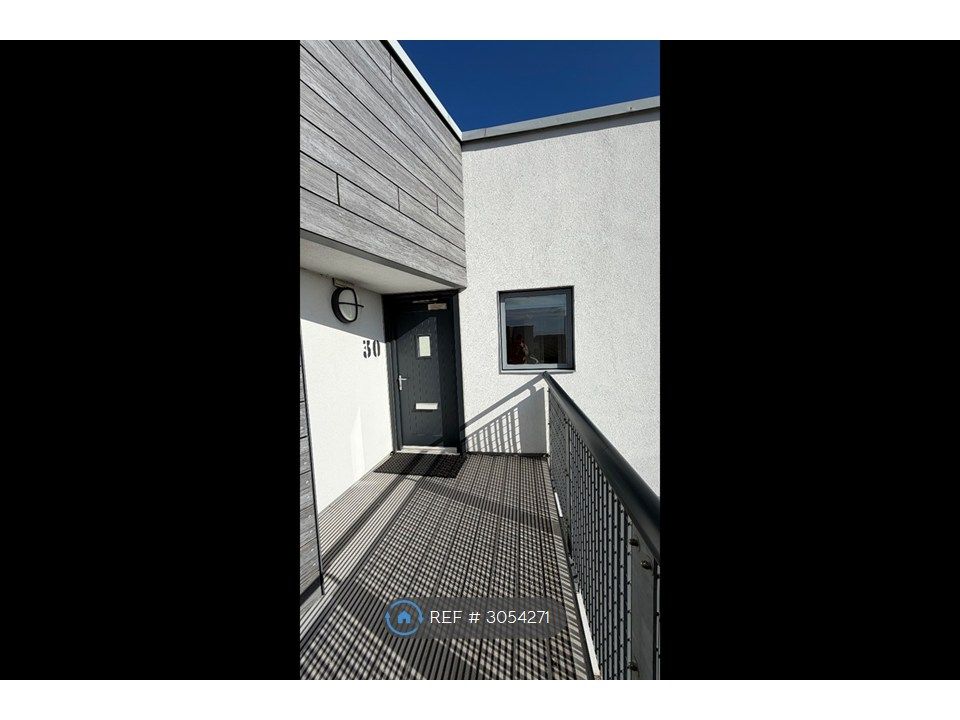 Property photo 3 of 25