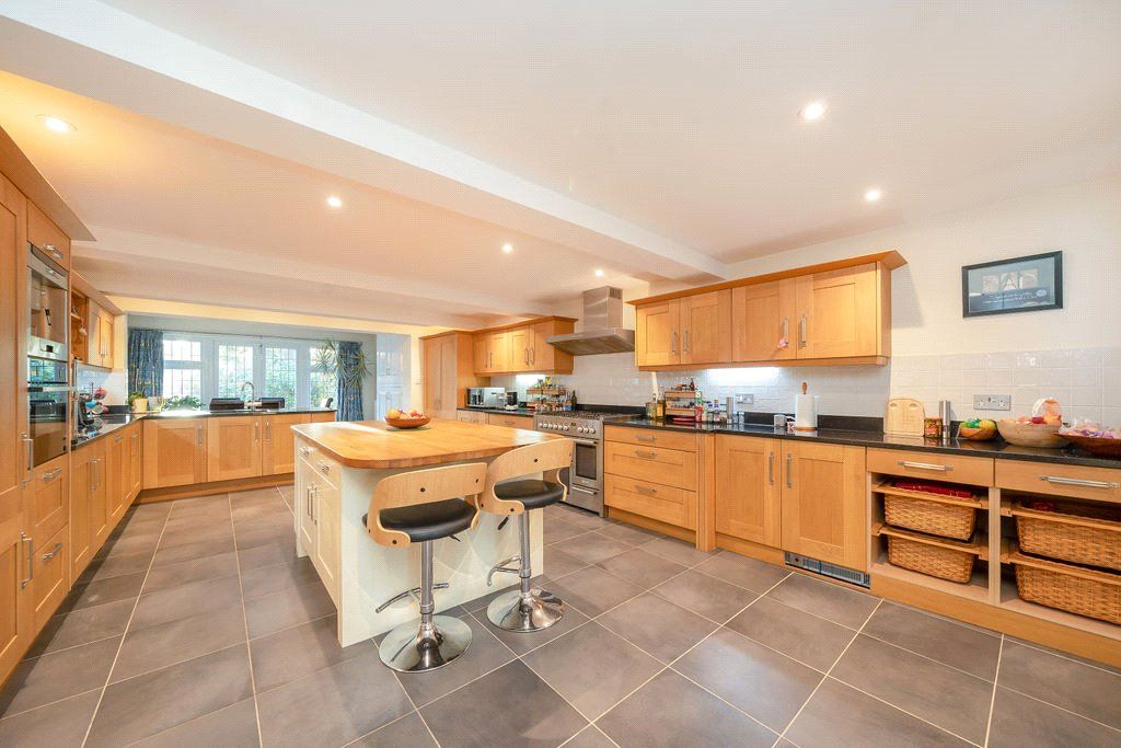 Property photo 2 of 23 Picture No. 13