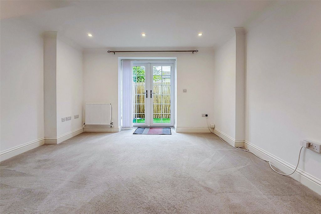 Property photo 2 of 12 Picture No. 49