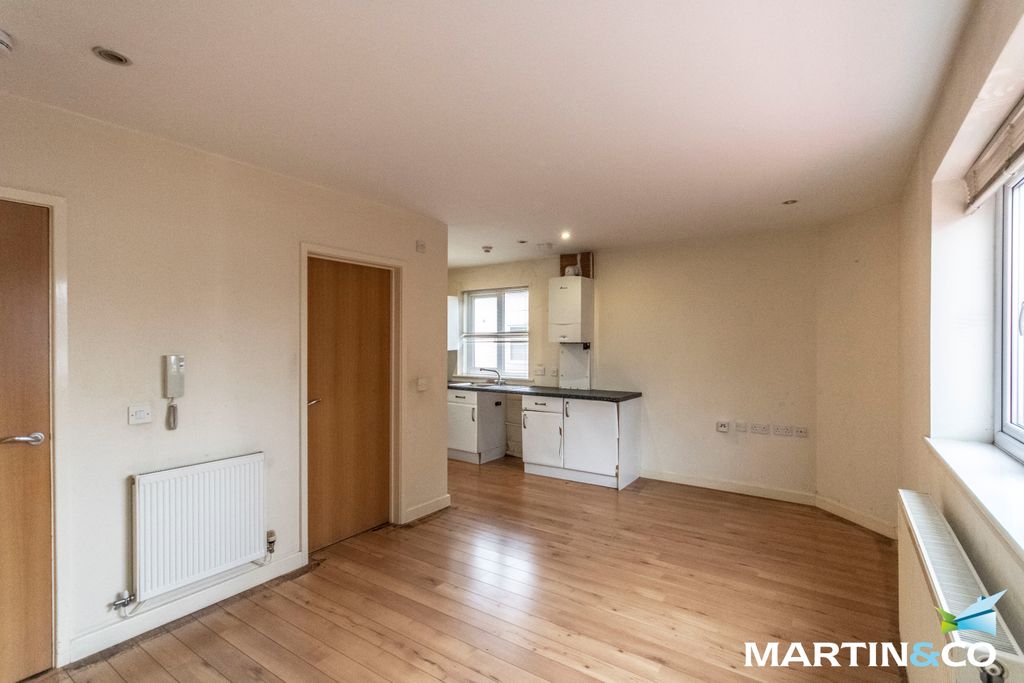 Property photo 2 of 6