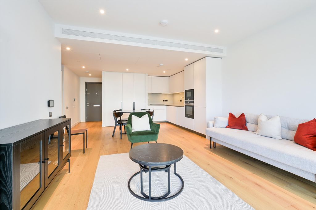 Property photo 2 of 12 Image