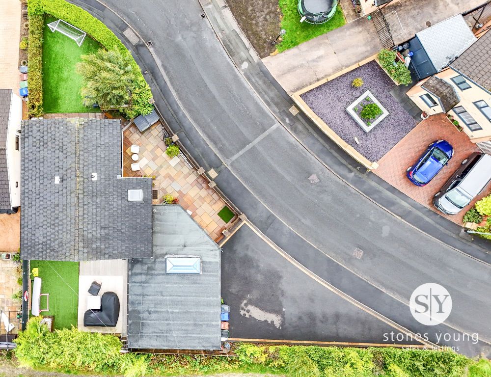 Property photo 2 of 32