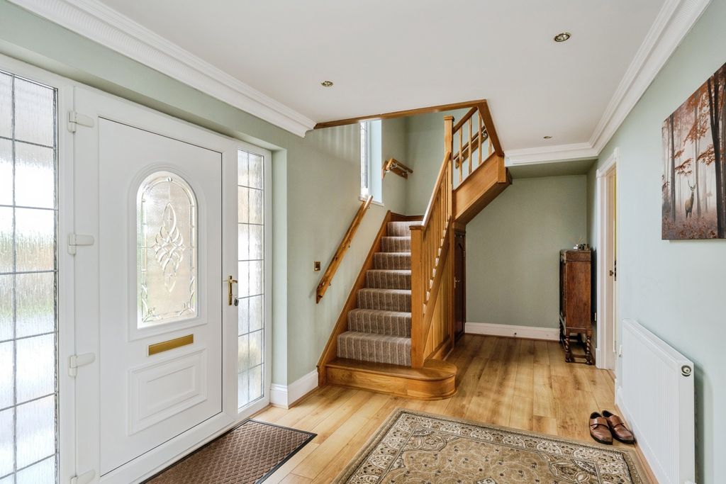 Property photo 2 of 29 Pbox-Img.Jpg