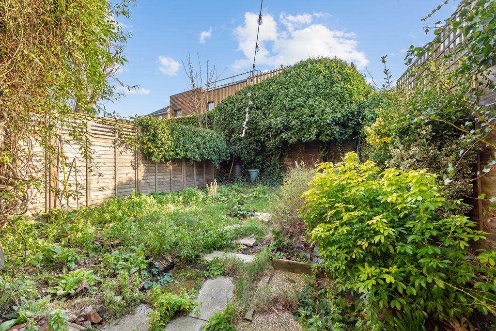 Property photo 3 of 12