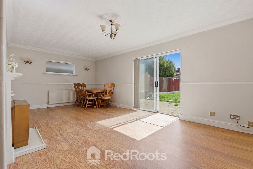 Property photo 2 of 22 5023922