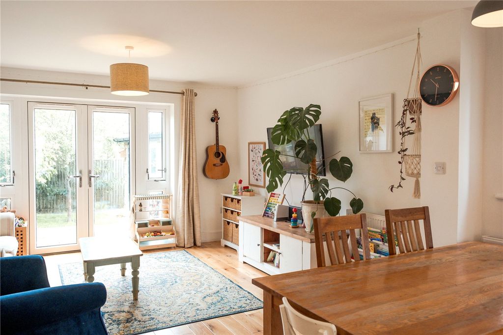 Property photo 3 of 17 Picture No. 27