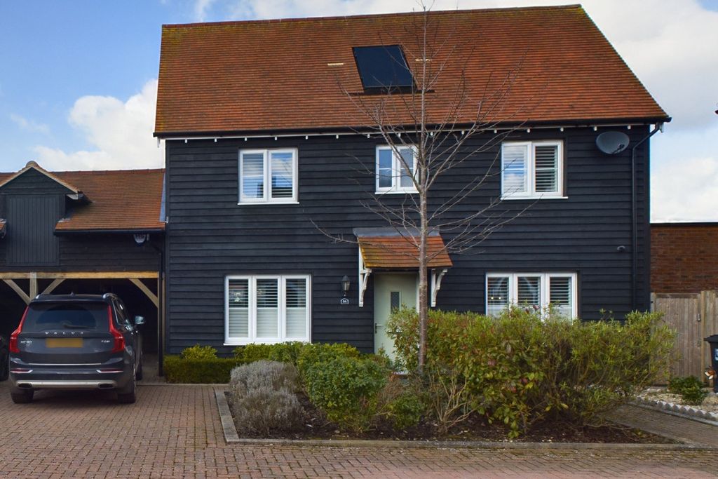 Property photo 2 of 24