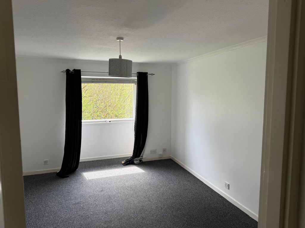 Property photo 2 of 6 Gallery