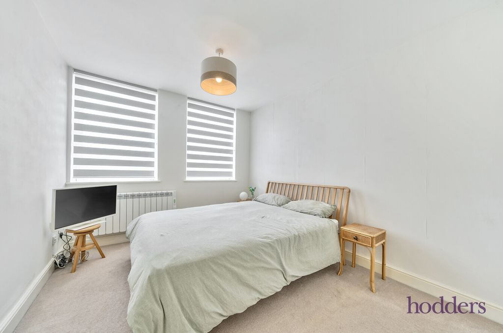 Property photo 3 of 19 3c4543F3-12Ae-4F0...