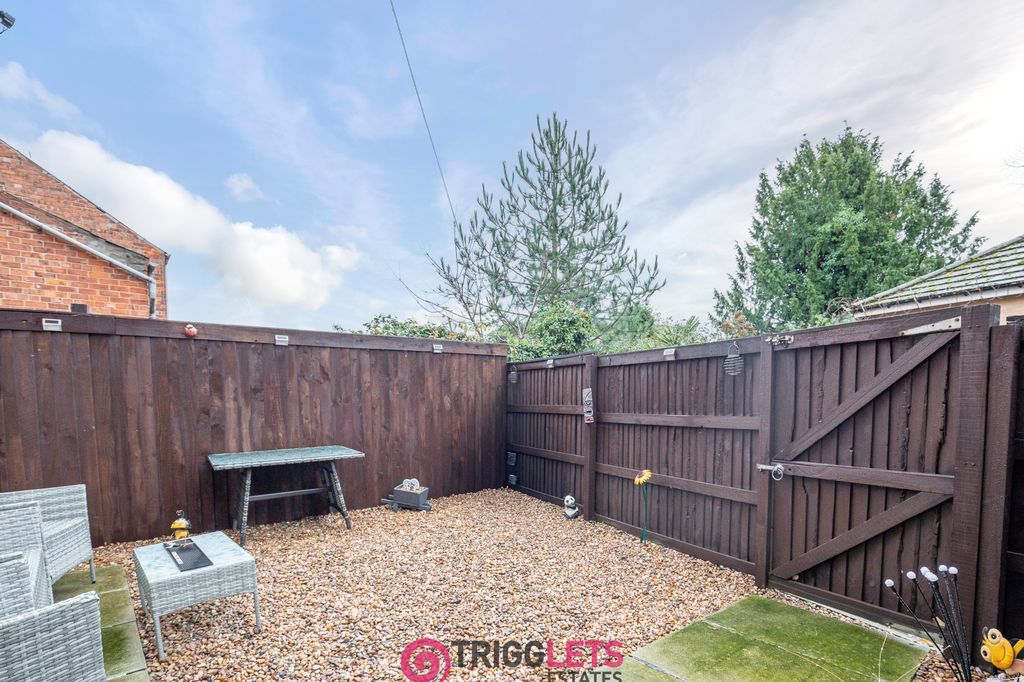 Property photo 2 of 46