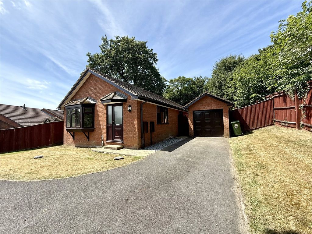 Property photo 2 of 12 Picture No. 08