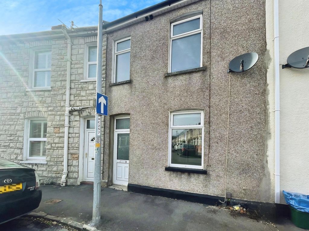 Property photo 1 of 14