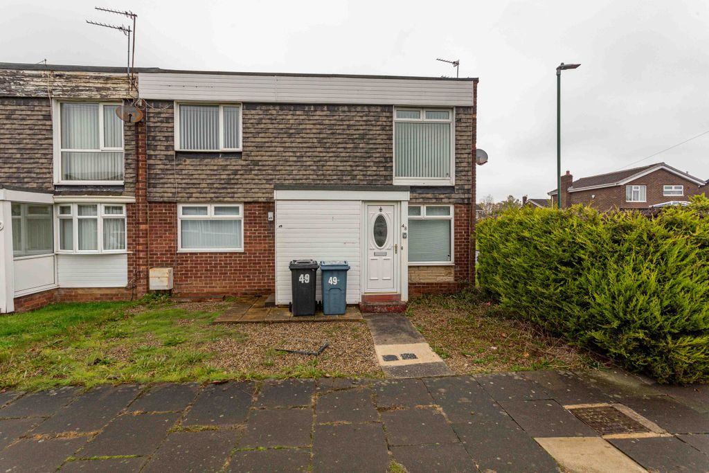 Property photo 1 of 18