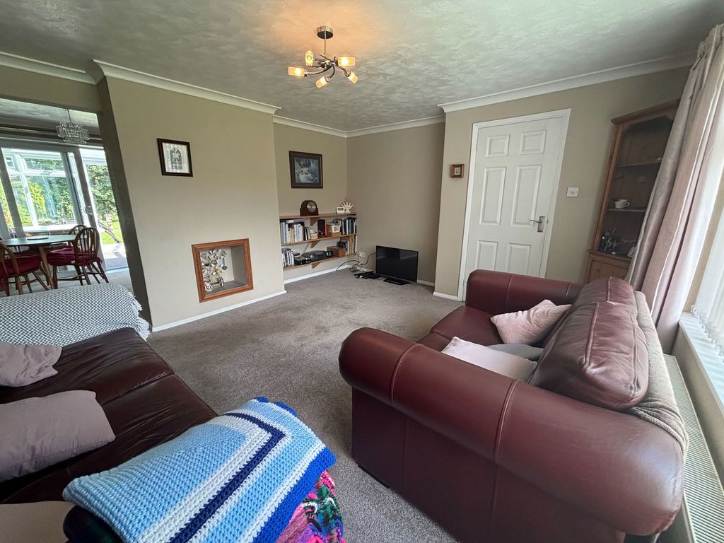 Property photo 3 of 19