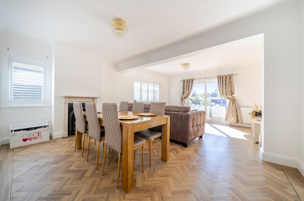 Property photo 3 of 24 1343426-12-68Ad85...